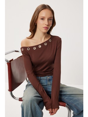 Happiness İstanbul Asimetrik Halkalı Örme Bluz LUB0277 Kahverengi