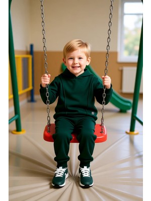 FRM Erkek Çocuk Kapüşonlu Sweatshirt ve Eşofman Altı Takımı Kış Ayları Için Sıcak ve Rahat Seçenek