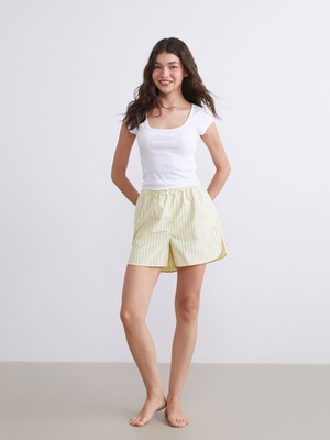 LC Waikiki Yeni Sezon Beli Lastikli Çizgili Kadın Şort Pijama ALTI_8684689245543