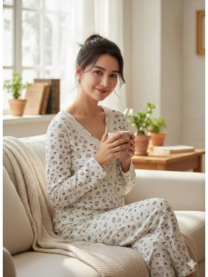 Leopar ve Çiçek Desenli Pamuklu Penye Kumaş Pijama Takımı