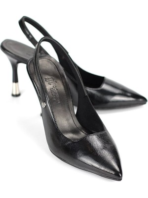 Gökhan Talay Biana  Esnek Yumuşak Kaymaz Taban (8 Cm) Siyah Rugan Rugan Açık Lastikli Kadın Topuklu Ayakkabı