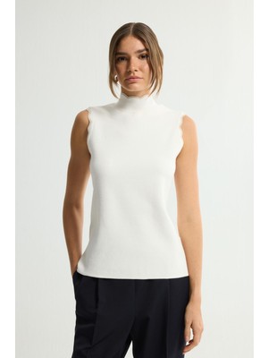 Love My Body Kolsuz Dik Yaka Triko Bluz Kemik 115L9633000