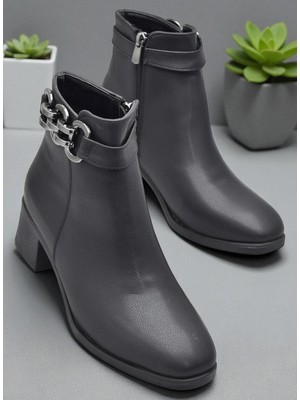 Ispartalılar 6597 Günlük Fermuarlı Kadın Topuklu Bot Ayakkabı Siyah Klasik Kısa Topuklu Bot