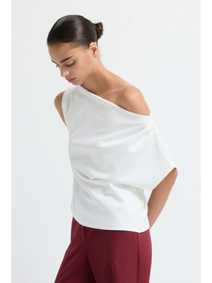 Adl Degaje Yaka Kolsuz Bluz Kemik 11545231001