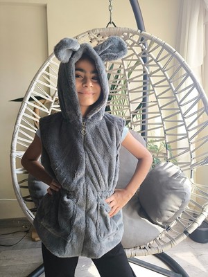 Şimo Butikkız Çocuk Kapşonlu Kürklü Peluş Cepli Belden Büzgülü Içi Astarlı %100 Pamuk Yelek Siyah