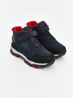 LC Waikiki Özmarka Yeni Sezon Bağcık ve Cırt Cırtlı Erkek Çocuk BOT_8684689412488