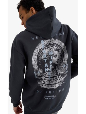 DeFacto Boxy Fit Kapüşonlu Sırt Baskılı Sweatshirt F2109AX25AU