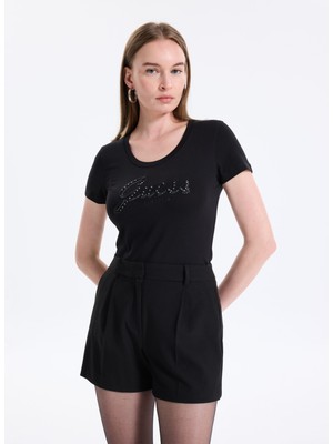 Guess Yuvarlak Yaka Baskılı Siyah Kadın T-Shirt Embro Kadın Slim Fit T-Shirt