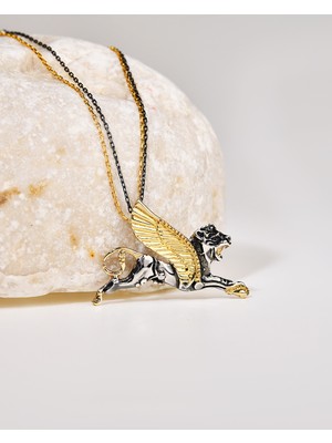 Meşşate Özel Tasarım 925 Ayar Gümüş (Oksitli)& Altın Kaplama Kadın Kolye - Kanatlı Arslan ARK-001OST