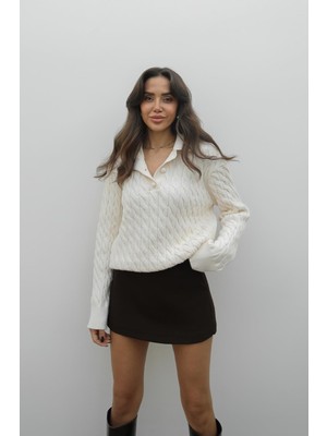 Havoş Krem Yakası Kaplama Düğmeli Saç Örgü Kazak