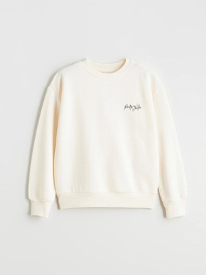 LC Waikiki Yeni Sezon Bisiklet Yaka Kız Çocuk SWEATSHIRT_8684689050871