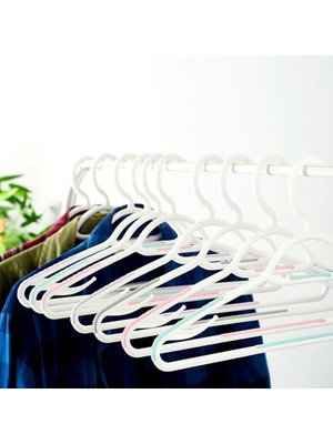 Matmel Plastik 4'lü Kaydırmaz Elbise Askısı - Asorti