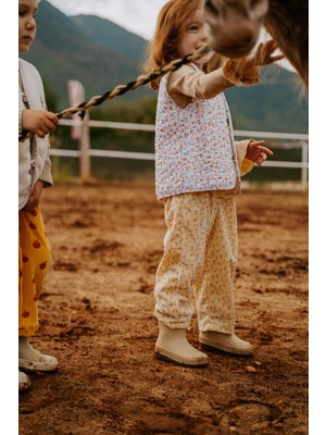 Kiraz Official Lale Desenli Peluş Krem Yelek