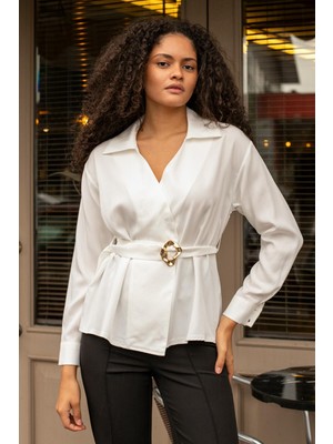 Jument Kadın Ipeksi Dokulu Likrasız Modal Kumaş Yakalı Anvelop Kemerli Şık Bluz-Krem