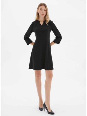Selen V Yaka Düz Siyah Standart Kadın Elbise 25KSL7714