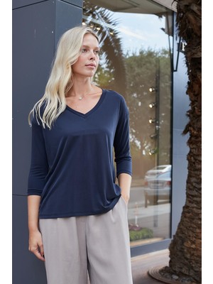 Jument Kadın Kaliteli Modal Esnek Kumaş V Yaka Düşük Omuzlu Kapri Truvakar Kol Hafif Salaş Bluz-Lacivert