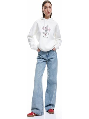 Koton Bugs Bunny Lisanslı Arkası Baskılı Şardonlu Uzun Kollu Kapüşonlu Oversize Sweatshirt