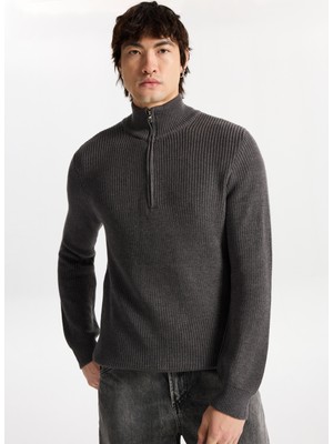 Mustang Fermuarlı Yaka Normal Örgü Desenli Koyu Gri Erkek Kazak M4WM-KZK-1813