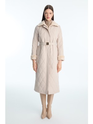 Zühre Peluş Yaka ve Kol Detaylı Kapitone Mont