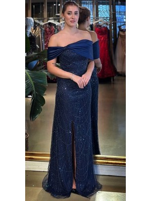 Abiyeniall Lacivert Madonna Yaka Yırtmaçlı Düz Kesim  Pullu Boncuklu Uzun Abiye Elbise 11029-01