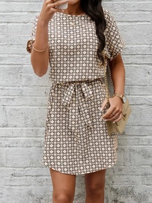 Hariqa Kadın Kısa Kollu Yuvarlak Yaka Beli Kuşaklı Geometrik Desenli Süprem Elbise