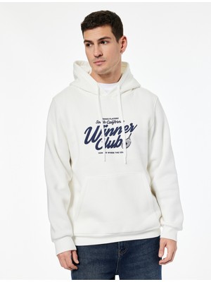 Koton Regular Fit Uzun Kollu Kanguru Cepli Kapşonlu Baskılı Sweatshirt