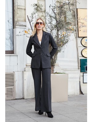 Jument Kadın Esnek Kalın Kumaş Yakalı Cep Kapaklı Uzun Kol Çift Düğmeli Blazer Ceket-Antrasit