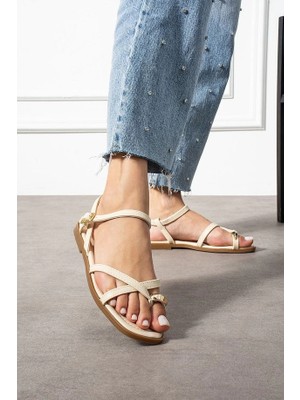 Femina Trendy Nordi Bej Cilt Kemerli Sandalet