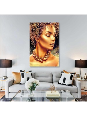 Gold Aksesuarlı Model Altın Makyaj Güzellik Salonu Dikey Hd Baskı Kanvas Tablo