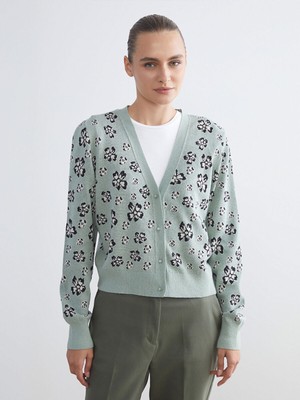 LC Waikiki Izr Yeni Sezon V Yaka Çiçekli Kadın Triko HIRKA_8684686414119