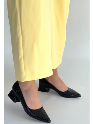 Alfaze Sivri Burun Topuklu Ayakkabı Siyah Topuk Boyu 3,5 cm