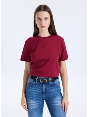 Calvin Klein Yuvarlak Yaka Baskılı Kırmızı Kadın T-Shirt LV044D202GWFK