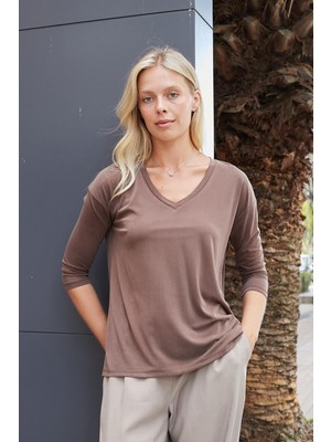 Jument Kadın Kaliteli Modal Esnek Kumaş V Yaka Düşük Omuzlu Kapri Truvakar Kol Hafif Salaş Bluz-Kahve