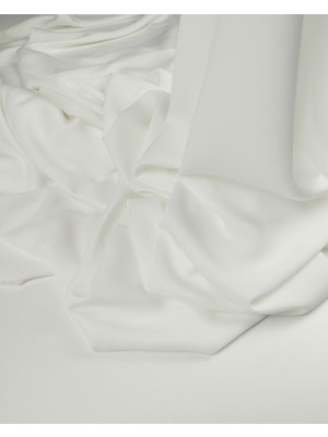 Kumaş Parça Beyaz Renkte Krep Saten Kumaş (En 150 cm x Boy 370 Cm)