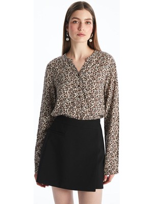 LC Waikiki Izr Yeni Sezon Kaçık Yaka Desenli BLUZ_8684685255072