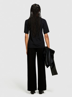 Sisley %100 Pamuk Önü Baskılı Geniş Bisiklet Yaka T-Shirt Kadın Siyah T-Shirt - 324P3096L104V