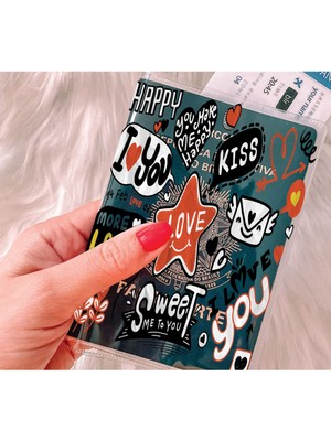 Nurdic Tüm Ülke Pasaportları ile Uyumlu Şeffaf Pvc Baskılı Cepli Pasaport Kılıfı Kabı - Happy