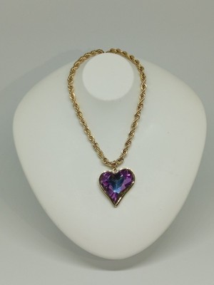 Mor Kristal Taşlı Kalp Kolye, Altın Renk Burgu Zincir