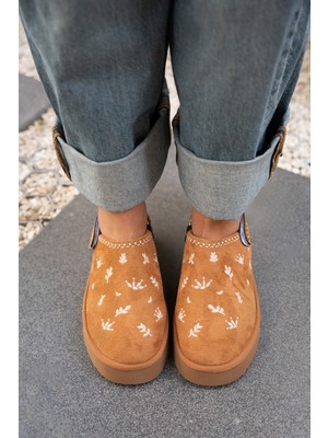 Laminta Tavia Taba Süet Nakışlı Kürklü Bot