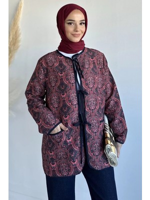 Julude Ön Bağlamalı Kapitoneli Desenli Tesettür Ceket P-00018988