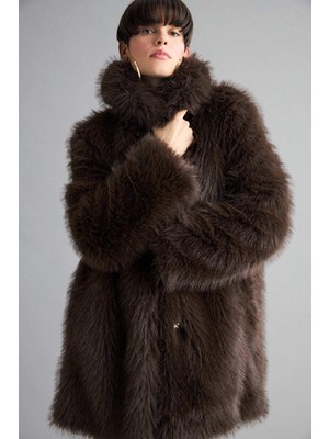 DeFacto Regular Fit Fermuarlı Suni Kürk Mont F3396AX25WN