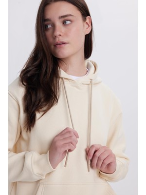 Tudors Kadın Relax Fit Rahat Kesim Pamuklu Kapüşonlu Kanguru Cepli Taş Sweatshirt