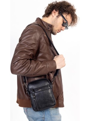 Necati Çanta Zarif ve Şık Çok Gözlü Hakiki Deri Omuz Çantasıyla Günün Her Anında Hazır Siyah