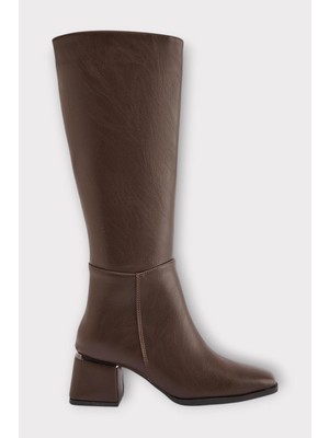 Liger Sivri Burun Fermuarlı Kısa Topuk Kadın Çizme Kahverengi