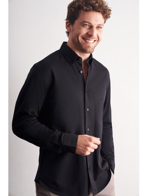 İmza Siyah Düğmeli Yaka Kendinden Desenli Örme Uzun Kol Performans Ürün Slim Fit %100 Pamuk Gömlek 1004255272