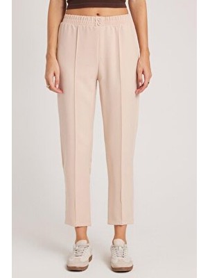 Tudors Kadın Relax Fit Rahat Kesim Yüksel Bel Düz Paça Beli Lastikli Bej Pantolon