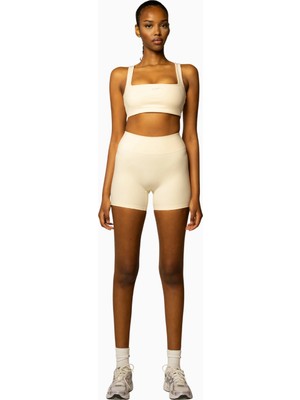 437 The Essentials Short  437 Cloud™ Geri Dönüşümlü Sürdürülebilir Kadın Spor Şort