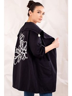 Armonika Kadın Siyah Sirti Çiçek Baskili Mevsimlik Ceket ARM-20K024030