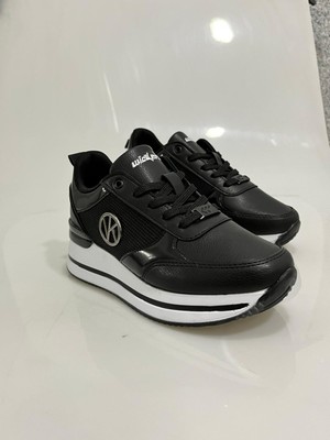 2927 Wickers-2 Siyah-Beyaz Baskı Detaylı Hafif Dolgu Bayan Spor Ayakkabısı