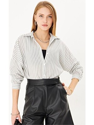Armonika Kadın Beyaz-Siyah İnce Çizgili Dokuma Oversize Uzun Kol Basic Gömlek Günlük Stil ARM-22Y001185
